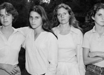 ארבע האחיות האלה הצטלמו יחד בכל שנה במשך 40 שנים. צפו בשינוי העוצמתי שהן עברו